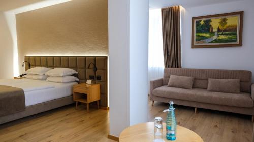 Voodi või voodid majutusasutuse SIBB Hotel toas