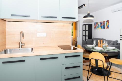 Charming flat with comfy terrace,3001