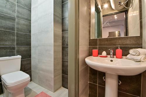 Comfortable Apartment, close to Piraeus Port SPC2