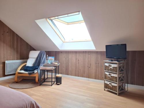 Photo de la galerie de l'établissement Suite parentale entre parc et plage, à Saint-Nazaire