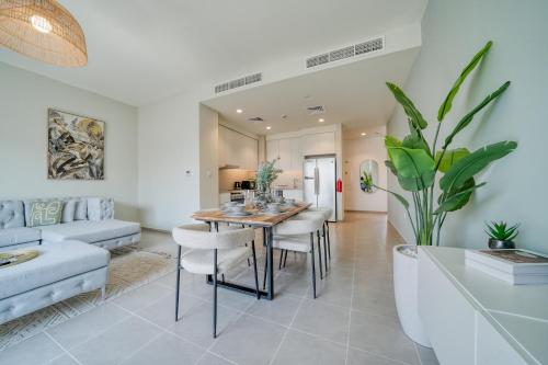 Modern Furnished 2 BHK in Urbana 1 Emaar south by Truebleu Vacation Homes