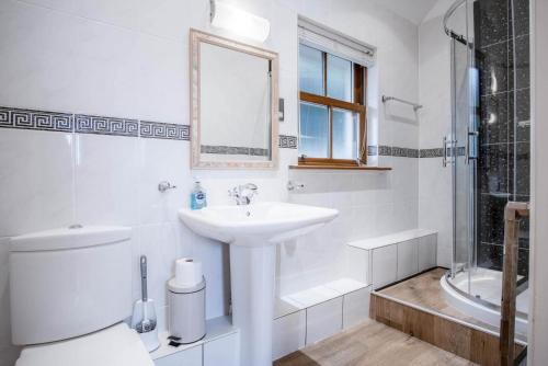 Koupelna v ubytování Marina House Annex - 1 Bedroom - Neyland