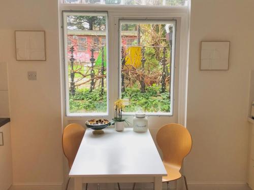 Spacious comfortable flat with free parking in East Finchley, Muswell Hill & close to Alexandra Palace photo 8