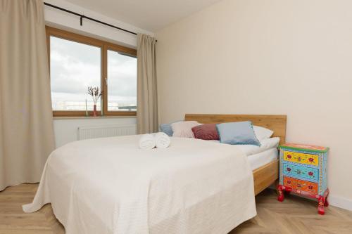 Foto Stylish Apartment Zdziechowskiego with Parking & Home Office by Noclegi Renters 1