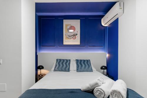 Large Attic Las Canteras Rooms - Only adults