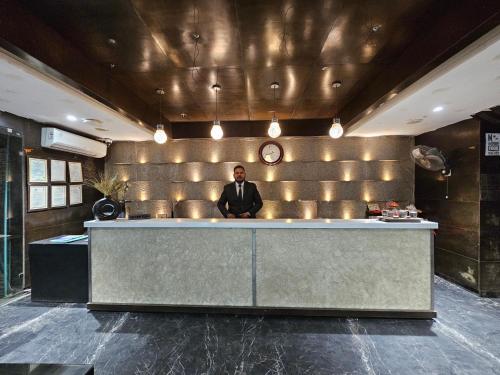 Μέλη του προσωπικού του Hotel MK Vivanta