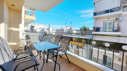 A modern renovated maisonette Nikaia