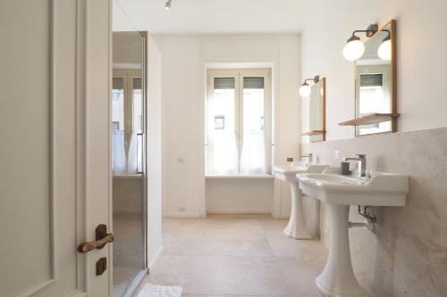 Ένα μπάνιο στο HomNest I Milano Duomo Penthouse