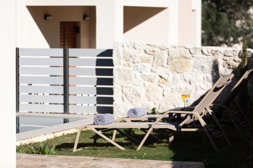 AtsipopouloにあるPROVILLAS - Ι, ΙΙ & ΙΙΙ - Luxury Villas with private pool near Retrymnoのギャラリーの写真