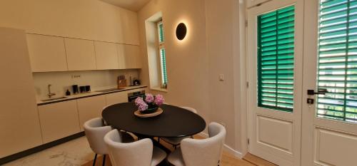 Luxury Nobile Apartment with private parking