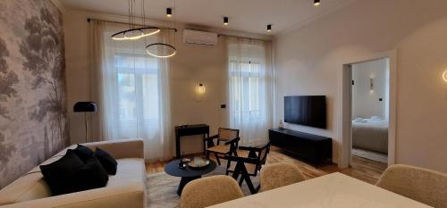Luxury Mystique Apartment