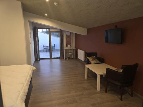 Μια τηλεόραση ή/και κέντρο ψυχαγωγίας στο Bellevall hotel