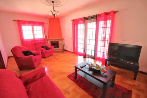 Spacious house in Santa Maria da Feira - 220 m² with city view