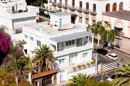 Sunnyland luxury villa santacruz