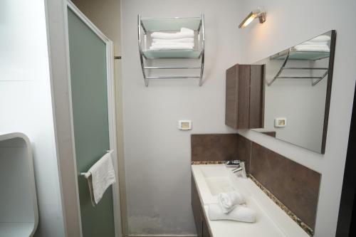 Koupelna v ubytování Hotel Blue Weiss