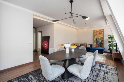 City Center Apt with Elevator Your Office inLisbon