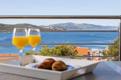 VILLA PALAVRA - Apartments With Amazing Sea Views and Heated Pool