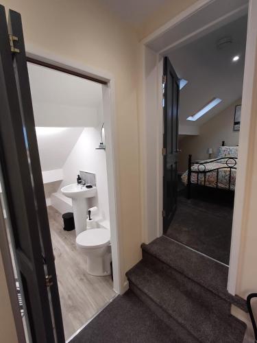 Bilik mandi di Luxury Apartment - Above iconic High Lane Oatcakes