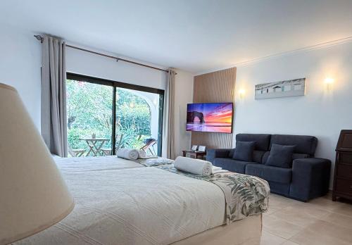 Coastal Retreat with Pool and Beach Access by Drago Rentals photo 3