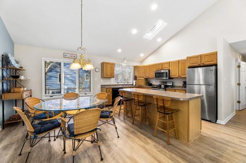 Η κουζίνα ή μικρή κουζίνα στο 3 Mi To Bethany Beach Family-Friendly Home