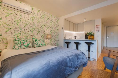 Trendy Studio in Graça's Heart by LovelyStay