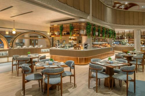 Sheraton Jumeirah Beach Resort Image