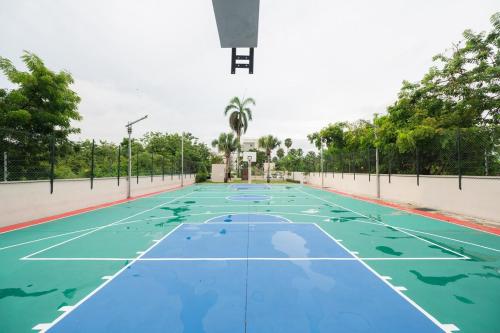Tenis in/ali skvoš poleg nastanitve Blue Lux oz. v okolici