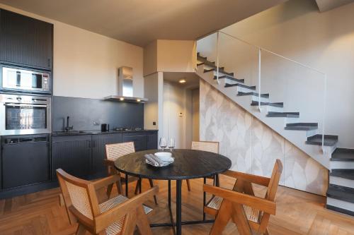Contempora - Two-level apartment with 2 terraces in Brera