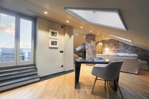 Contempora - Two-level apartment with 2 terraces in Brera