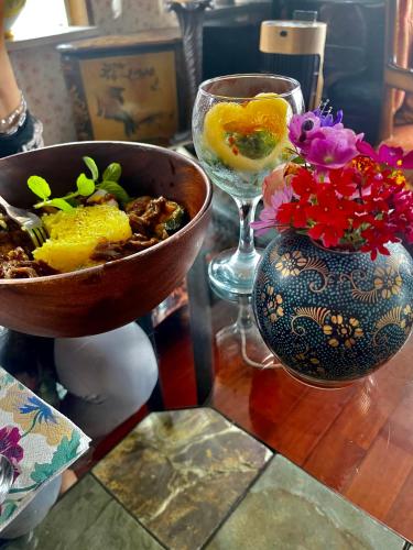 Makanan di atau berdekatan rumah percutian
