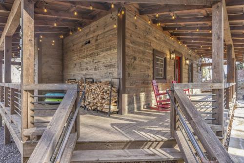 Φωτογραφία από το άλμπουμ του Lux Mountain Retreat in the Aska Adventure Area σε Blue Ridge