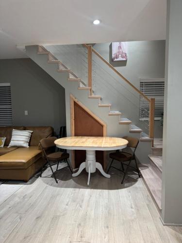Ruang duduk di Modern Home &Cozy