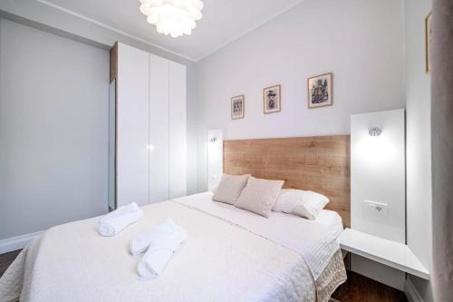 Apartments with parking space Sibenik - 23756