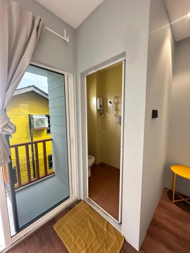 Katil atau katil-katil dalam bilik di Beach Shack Loft Side Seaview
