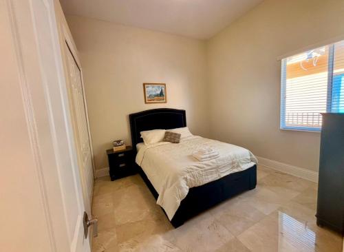 Gallery image of MIAMI LUX Villa 4BR FREE parking, Pool, Jacuzzi, Near Airport in Doral