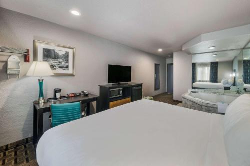 Letto o letti in una camera di Quality Inn - Denton