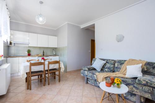 Gallery image of Apartments and Rooms Kod Keti in Malinska