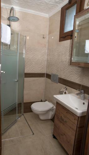 Ένα μπάνιο στο Yasemin Hotel