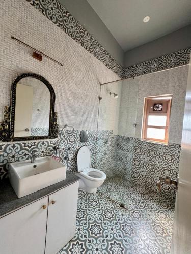 Ένα μπάνιο στο Casa Dior, A Beach View Villa, Goa