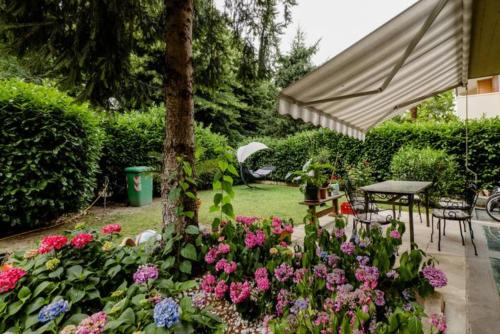 Κήπος έξω από το Garden House Fiera Milano