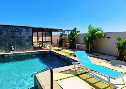 Modern luxury 4-Bedroom Villa with Private Pool, BBQ flic en flac