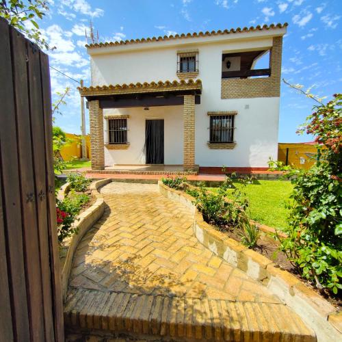 Chalet con piscina privada en Conil