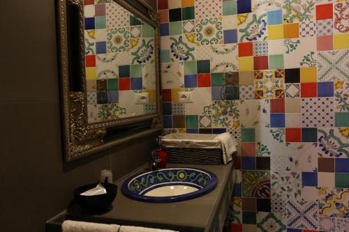 Bilik mandi di B&B Suite Palazzo Luciani