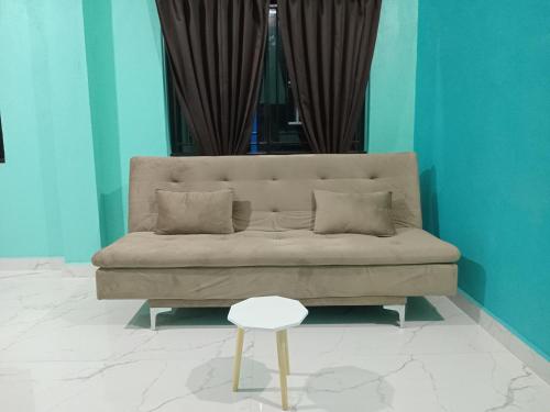 Ruang duduk di The Triple Nest