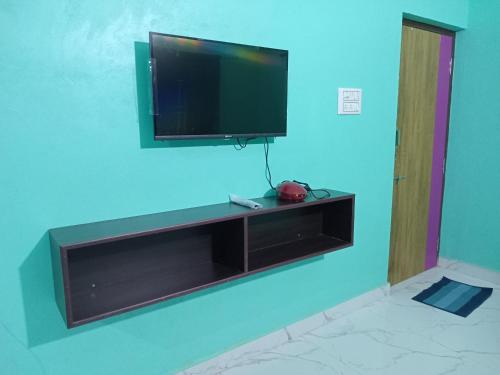 Televisyen dan/atau pusat hiburan di The Triple Nest