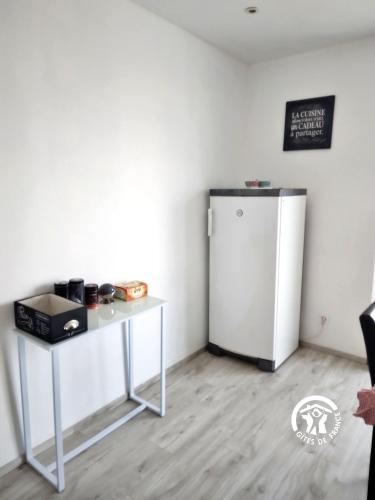 Η κουζίνα ή μικρή κουζίνα στο L'Auberge Neuve