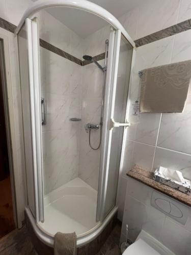 Ένα μπάνιο στο Parkhotel Maasberg GmbH