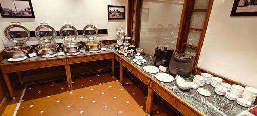 Utensilios para hacer té y café en Hotel Ger manus Madurai