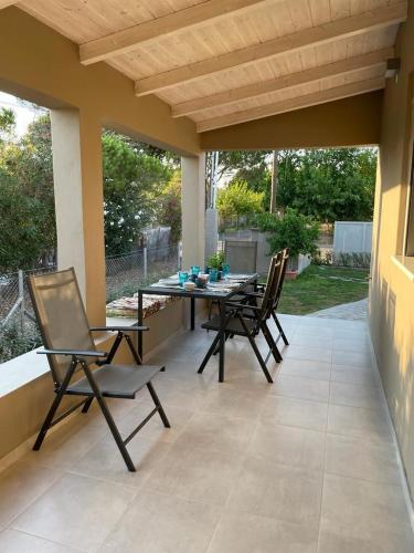 Αίθριο ή υπαίθριος χώρος στο Beachfront Family Home