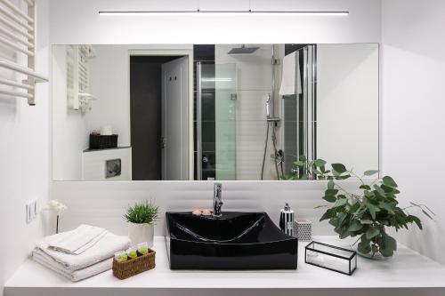 Ένα μπάνιο στο Apartament Czarno na Białym